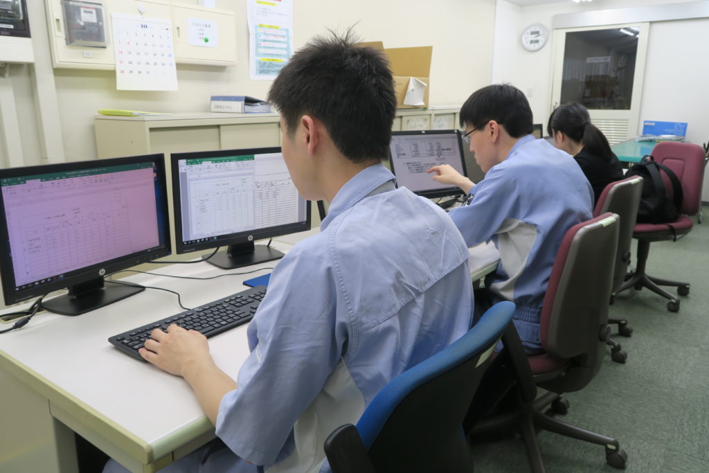 キッティング業務