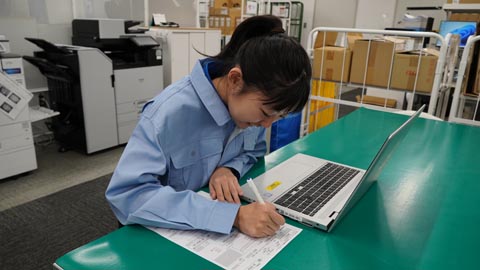 チェックシート記入