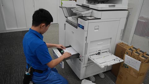 コピー用紙の補充①